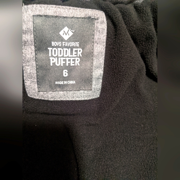 Members Mark Boys Favorite Toddler Puffer Coat - Picture 6 of 11
